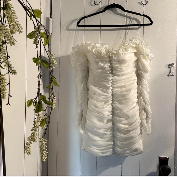 HOUSE OF CB IVORY ASTRID MINI DRESS - Picture 3 of 5